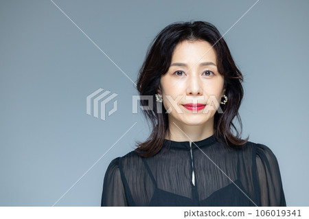 Portrait of a middle-aged woman 106019341