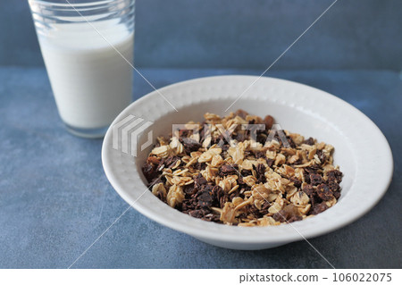 detail shot of granola Musli in a bowl, detail shot of granola Musli in a bowl, 106022075
