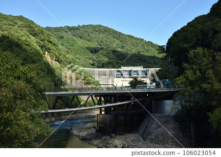 Amagase Dam, White Rainbow Bridge and Uji River 106023054