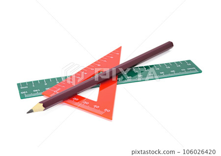 [Pencil and ruler] (focus stacking) 106026420