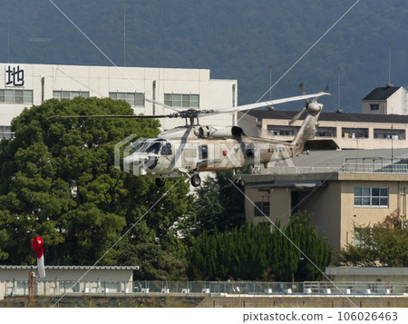 海上自衛隊巡邏直升機SH-60K飛越姚營上空 海上自衛隊巡邏直升機SH-60K飛越姚營上空 106026463
