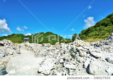 Osorezan in the Blue Sky, Aomori Prefecture Osorezan in the Blue Sky, Aomori Prefecture 106027850