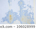 Rusty metal griddle, exterior wall grunge background 106028999
