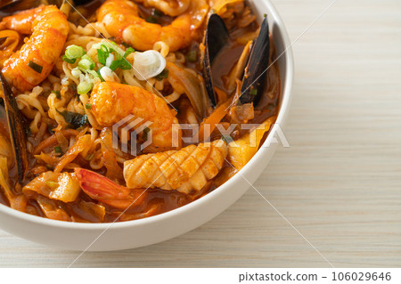 Jjamppong -  Korean Seafood Noodle Soup 106029646