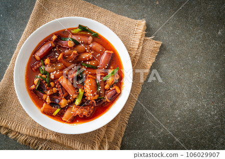 Stir-fried squid or octopus with Korean spicy sauce 106029907