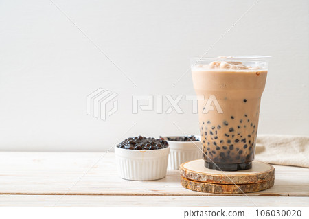Taiwan milk tea with bubbles Taiwan milk tea with bubbles 106030020