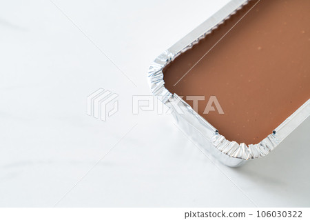 Chocolate Cake with Soft Ganache Chocolate Cake with Soft Ganache 106030322