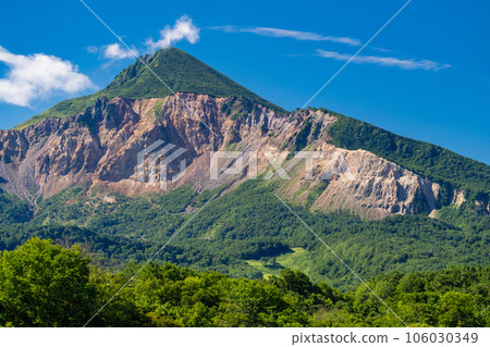 《福島縣》夏天的里磐梯，綠意盎然的中瀨沼 106030349