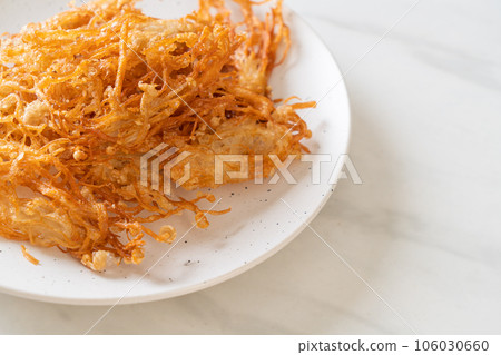 Fried Enoki Mushroom or Golden Needle Mushroom 106030660