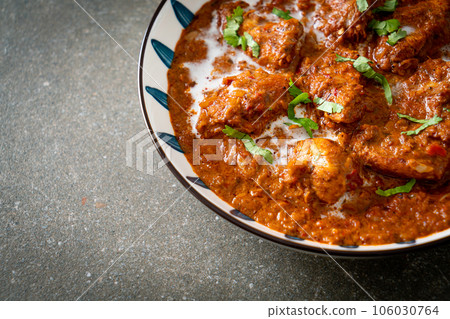 chicken tikka masala spicy curry meat food 106030764