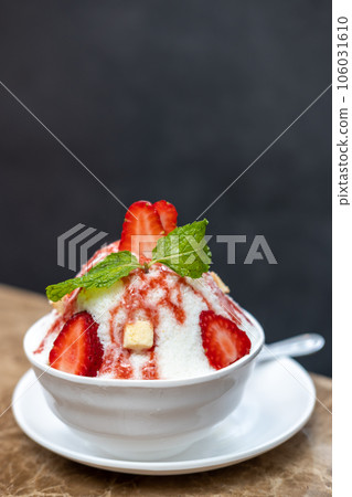 Shaved ice with strawberry and cheesecake Shaved ice with strawberry and cheesecake 106031610