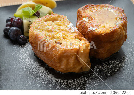 french toast natural light 106032264