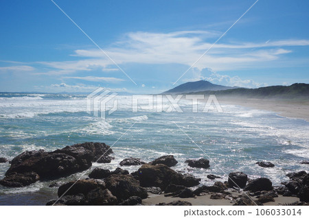 Akabane coast overlooking the mountains of Ise-Shima in the distance 106033014