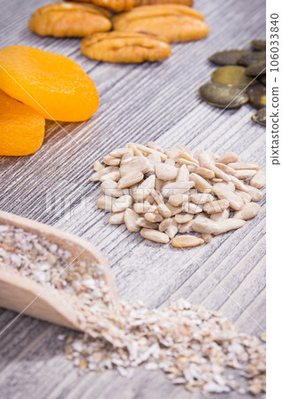 Healthy ingredients containing magnesium, vitamin and minerals 106033840