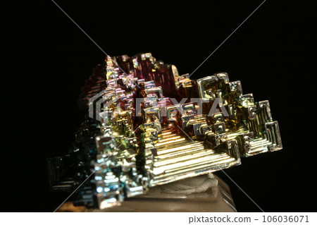 Bismuth artificial crystal 106036071