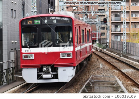 Keihin Electric Express Railway 1500 type operated by Keikyu Main Line for Aoto Keihin Electric Express Railway 1500 type operated by Keikyu Main Line for Aoto 106039109