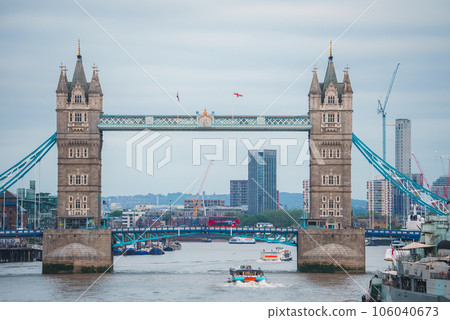 Iconic Tower Bridge connecting Londong with Southwark on the Thames River 106040673