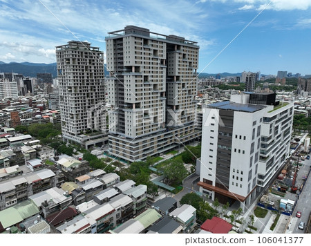 Social rented housing in Taipei city central. 106041377
