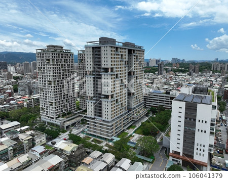Social rented housing in Taipei city central. 106041379
