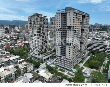 Social rented housing in Taipei city central. 106041461