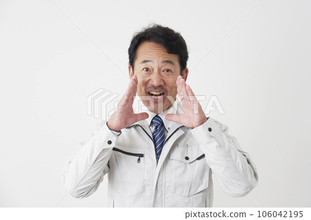 Middle-aged worker calling White background 106042195