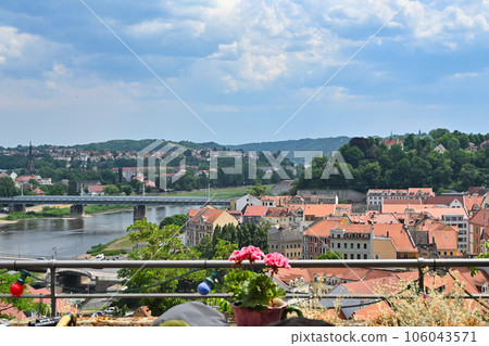 從山上看邁森的城市景觀/德國邁森 106043571