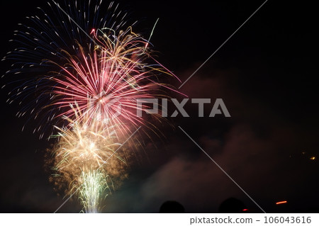 夏夜天空煙花 106043616
