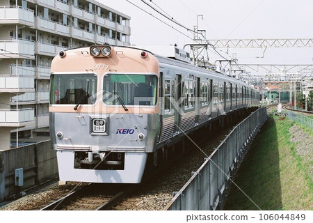 Keio Inokashira Line 3000 series heading for Fujimigaoka 106044849