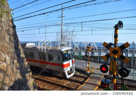 Scenery of the Suma/Shioya area on a sunny day The sea and the railway Scenery of the Suma/Shioya area on a sunny day The sea and the railway 106046488