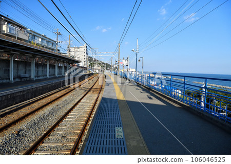 Scenery of the Suma/Shioya area on a sunny day The sea and the railway Scenery of the Suma/Shioya area on a sunny day The sea and the railway 106046525