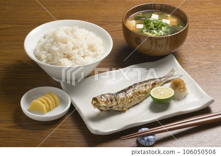 Barley rice and whole dried sardine set meal 106050508