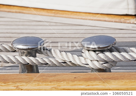 Moored boat 106050521