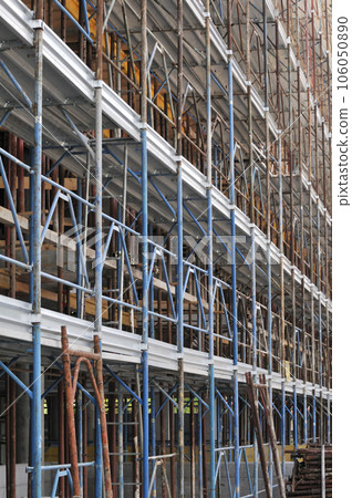 Scaffolding 106050890