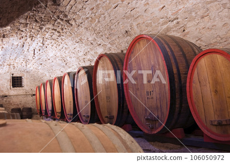 Wine casks 106050972