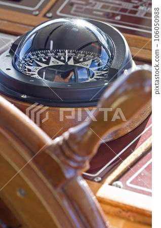 Compass Compass 106050988