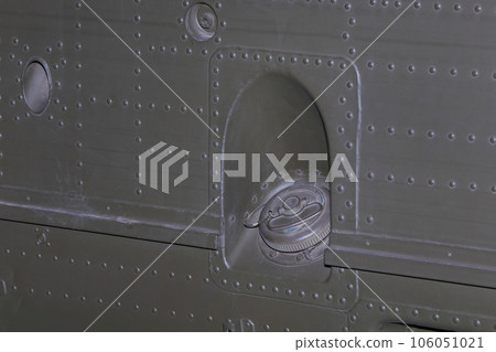 Studded Military Helicopter Fuselage With Fuel Cap 106051021