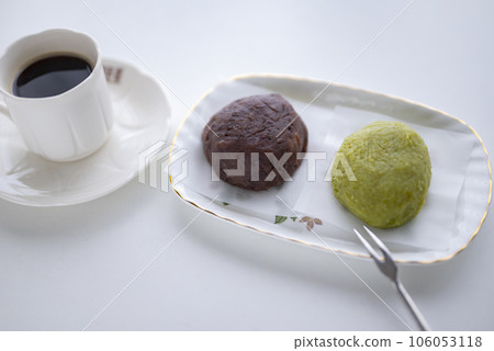 Ohagi with Japanese and Western style 106053118