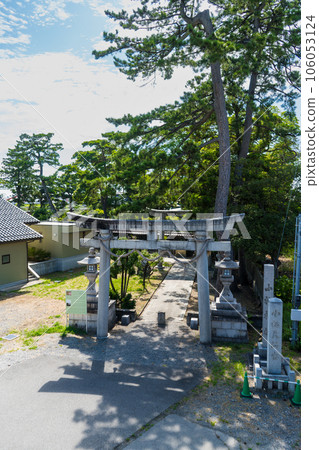 Komatsu Tenmangu Shrine enshrines the clear blue sky and the god of learning | Komatsu City, Ishikawa Prefecture 106053124