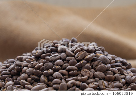 coffee beans 106053819