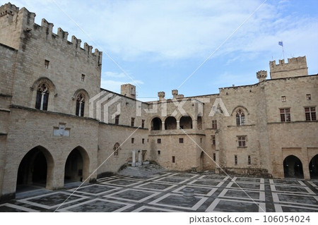 Rhodes Island, Grandmaster's Palace, Courtyard 106054024