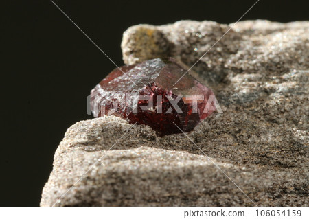 石榴石 / 石榴石 石榴石 / 石榴石 106054159