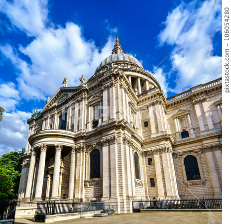 Saint Paul Cathedral in City of London, England Saint Paul Cathedral in City of London, England 106054280