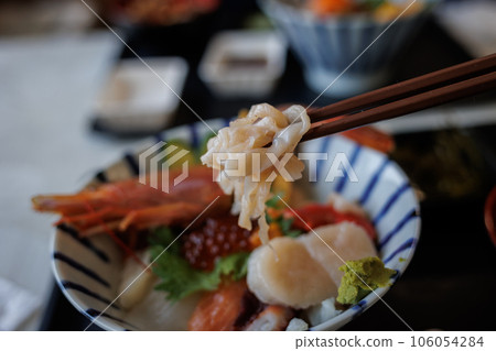 夜燈市場的海鮮蓋飯扇貝串(青森縣野邊地町) 夜燈市場的海鮮蓋飯扇貝串(青森縣野邊地町) 106054284