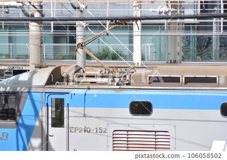 Pantograph_EF210 electric locomotive_FPS-4 Pantograph_EF210 electric locomotive_FPS-4 106058502