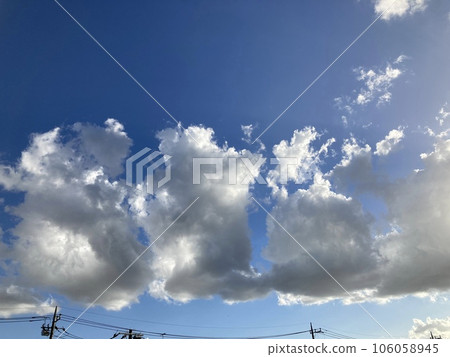 Summer sky 1 that makes you feel a premonition of a typhoon Summer sky 1 that makes you feel a premonition of a typhoon 106058945
