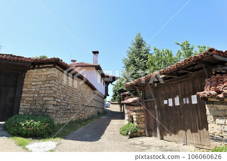 Old houses and backstreets in Arbanasi, Bulgaria 106060626