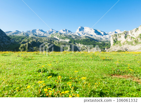 Landscape views of national park peaks of europe 106061332
