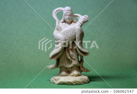 其實七福神的神位排列是有固定順序的 其實七福神的神位排列是有固定順序的 106062547