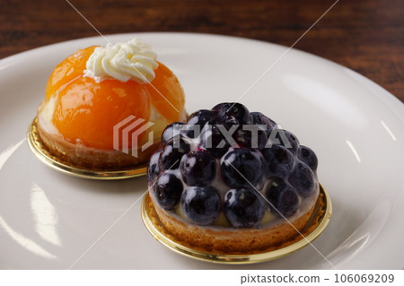 blueberry tart cake 106069209