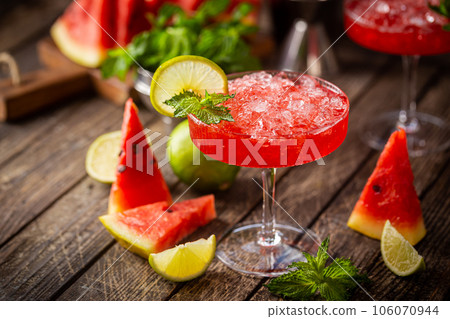 Watermelon cocktail margarita 106070944